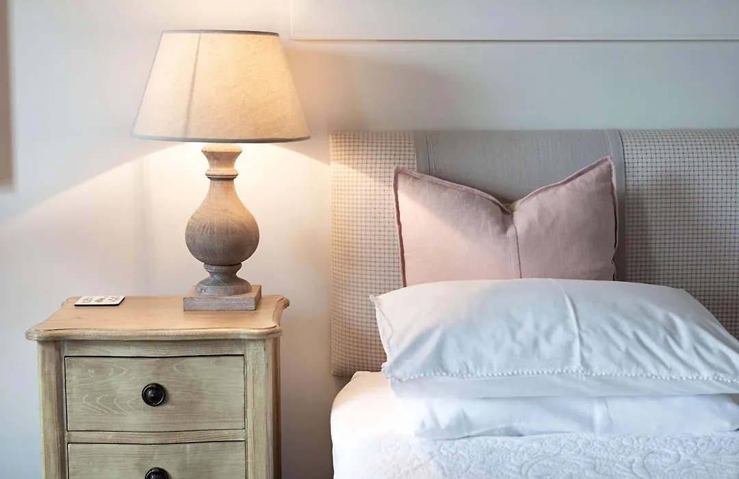 Oscars Waterfront Boutique Hotel-1